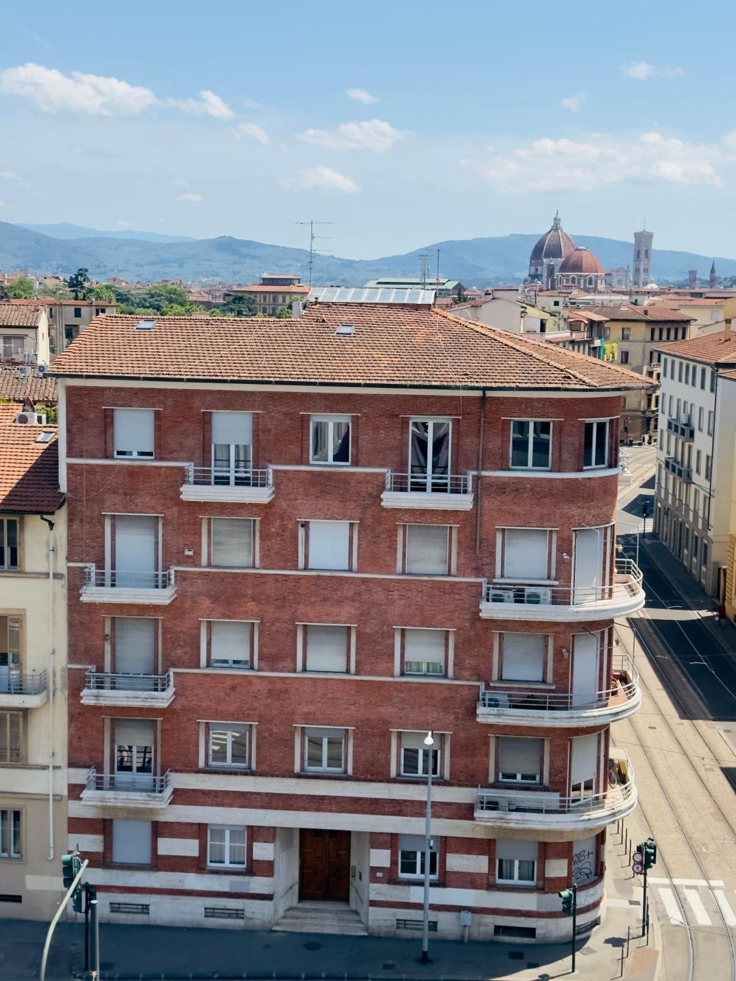 Elegante Con Giardino Privato, Jacuzzi Nel Cuore Di Apartment *